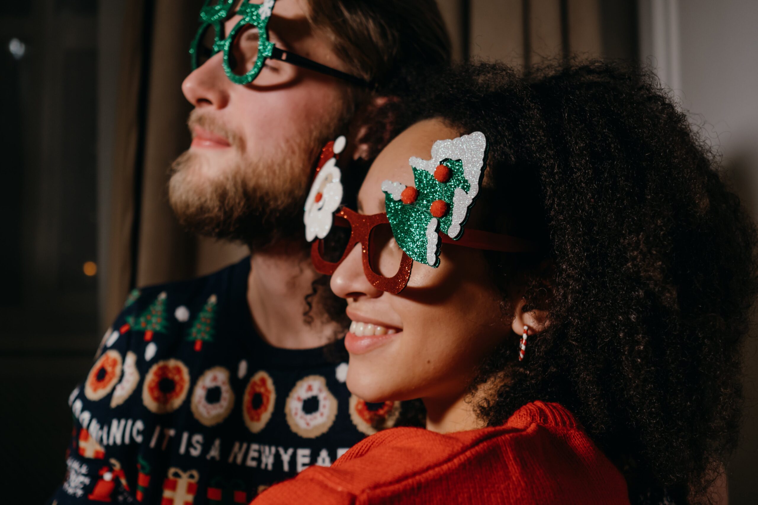 Świąteczny sweter męski, jaki wybrać?